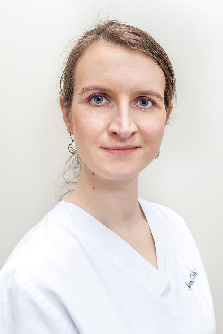 Agnieszka Sabat-Wójciga specjalista stomatologii zachowawczej i endodoncji